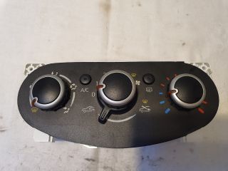 bontott RENAULT TWINGO III Fűtéskapcsoló (manuális klímás)