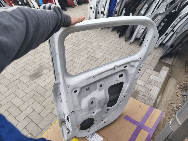 bontott RENAULT TWINGO III Jobb hátsó Ajtó (Üres lemez)