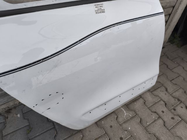 bontott RENAULT TWINGO III Jobb hátsó Ajtó (Üres lemez)