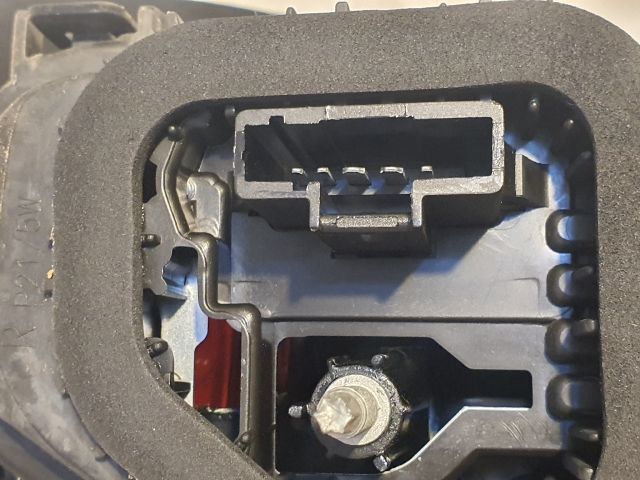 bontott RENAULT TWINGO III Jobb Hátsó Lámpa