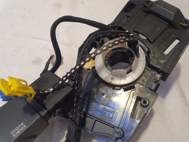 bontott RENAULT TWINGO III Légzsák Átvezető Szalagkábel