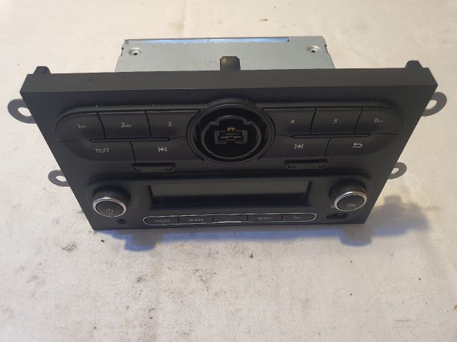 bontott RENAULT TWINGO III Rádió / CD