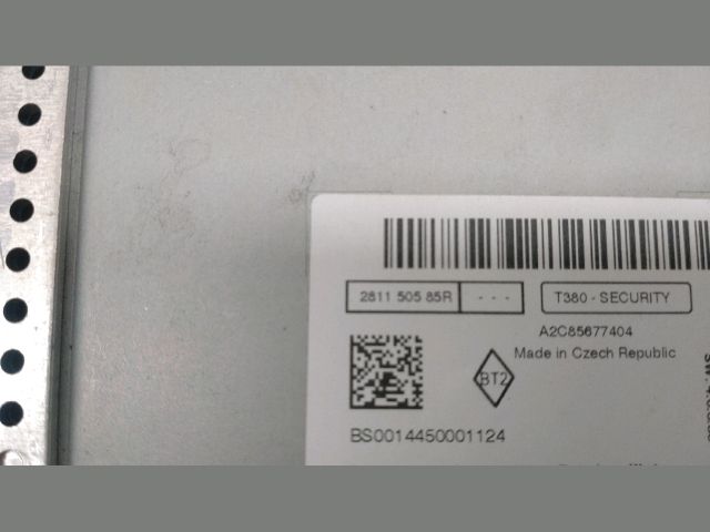 bontott RENAULT TWINGO III Rádió / CD