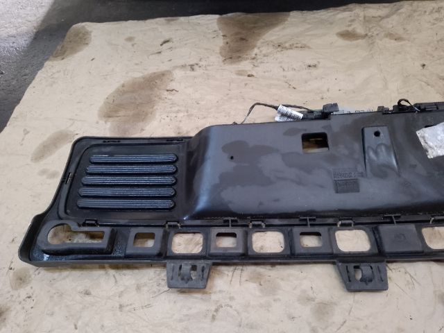 bontott RENAULT TWINGO III Rendszámtábla Tartó