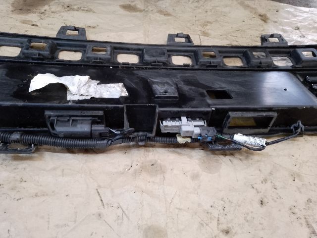 bontott RENAULT TWINGO III Rendszámtábla Tartó