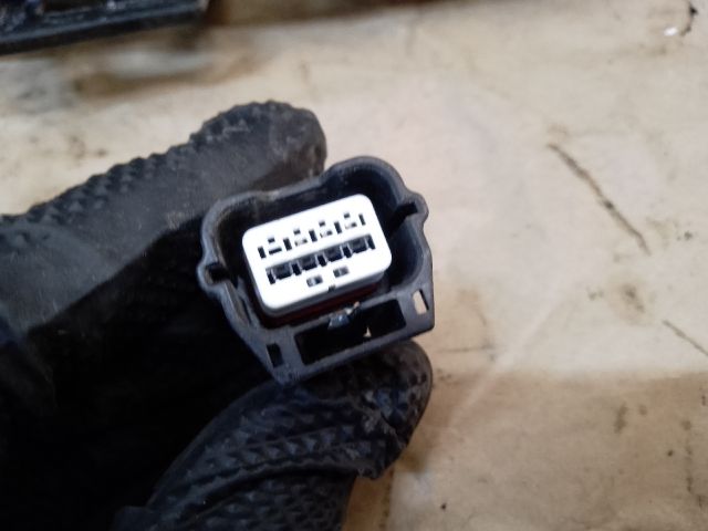 bontott RENAULT TWINGO III Rendszámtábla Tartó