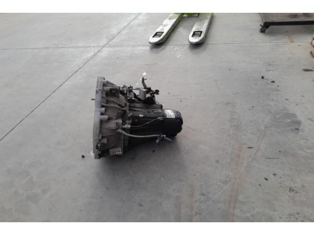 bontott RENAULT TWINGO III Váltó (Mechanikus)