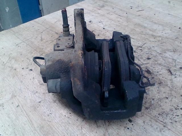 bontott RENAULT VEL SATIS Jobb első Féknyereg Munkahengerrel