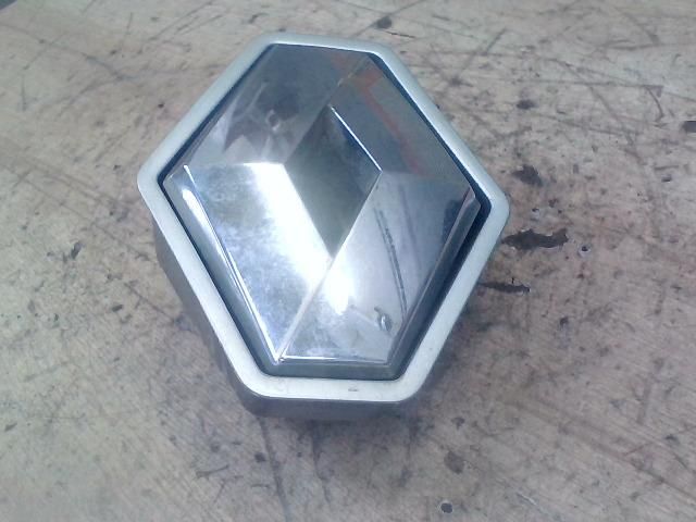 bontott RENAULT VEL SATIS Csomagtérajtó Kilincs