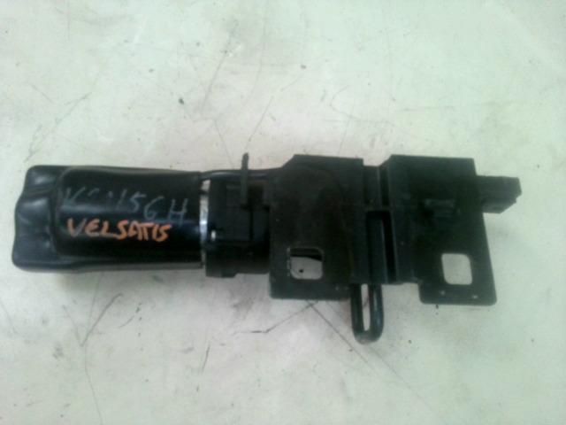 bontott RENAULT VEL SATIS Csomagtérajtó Ütköző