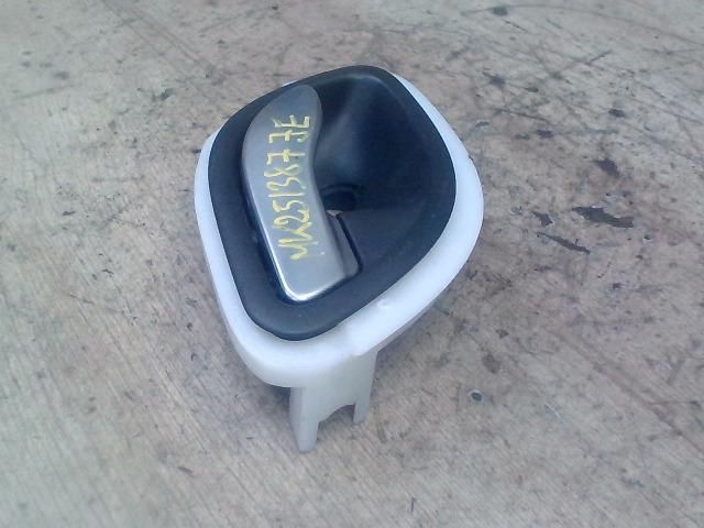 bontott RENAULT VEL SATIS Jobb első Belső Kilincs