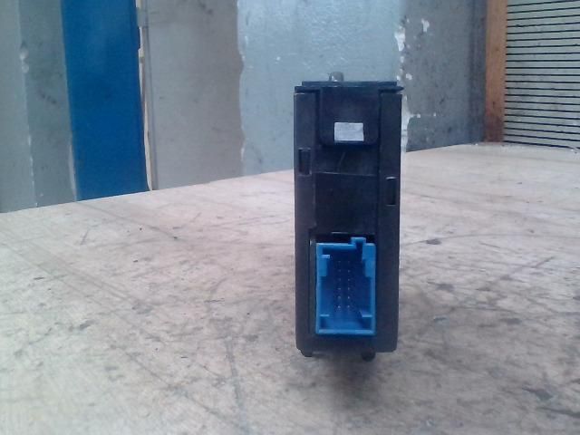 bontott RENAULT VEL SATIS Kártyaolvasó