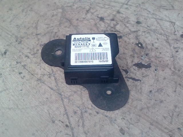 bontott RENAULT VEL SATIS Központi Ütközés Érzékelő