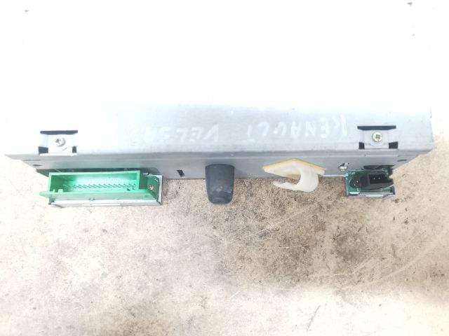 bontott RENAULT VEL SATIS Rádió / CD