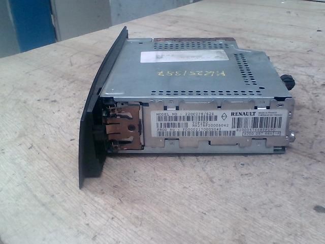 bontott RENAULT VEL SATIS Rádió / CD