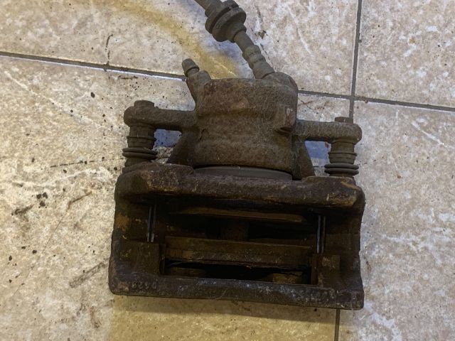 bontott RENAULT ZOE Bal első Féknyereg Munkahengerrel