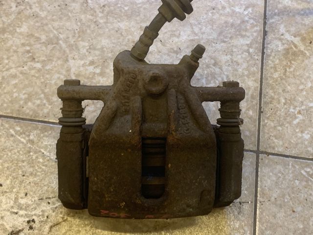 bontott RENAULT ZOE Bal első Féknyereg Munkahengerrel