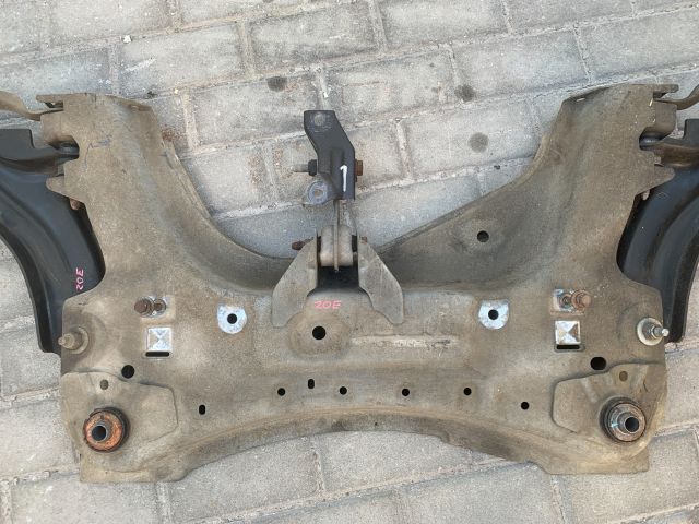 bontott RENAULT ZOE Első Bölcső