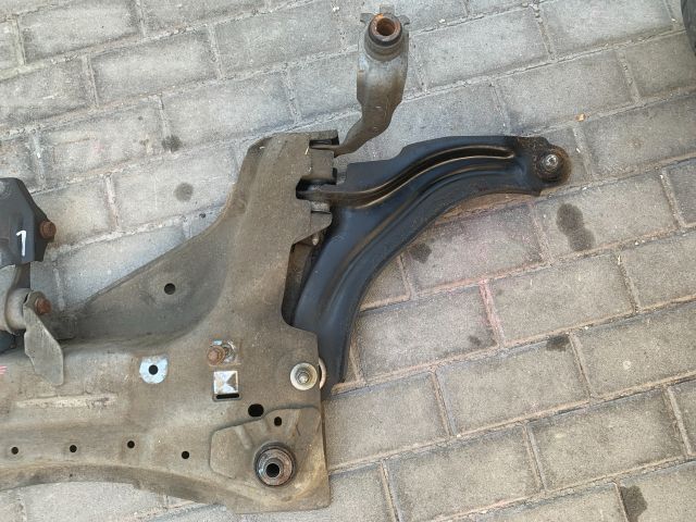 bontott RENAULT ZOE Első Bölcső