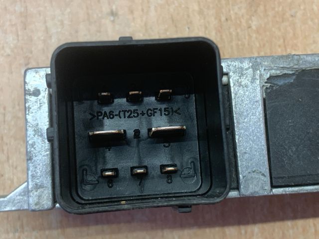 bontott RENAULT ZOE Hűtőventilátor Relé