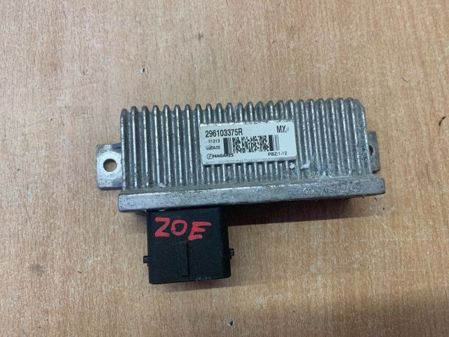 bontott RENAULT ZOE Hűtőventilátor Relé