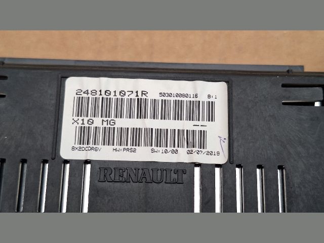 bontott RENAULT ZOE Kilométeróra