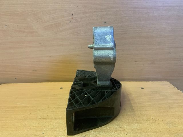 bontott RENAULT ZOE Motor Tartó Bak (Fém)