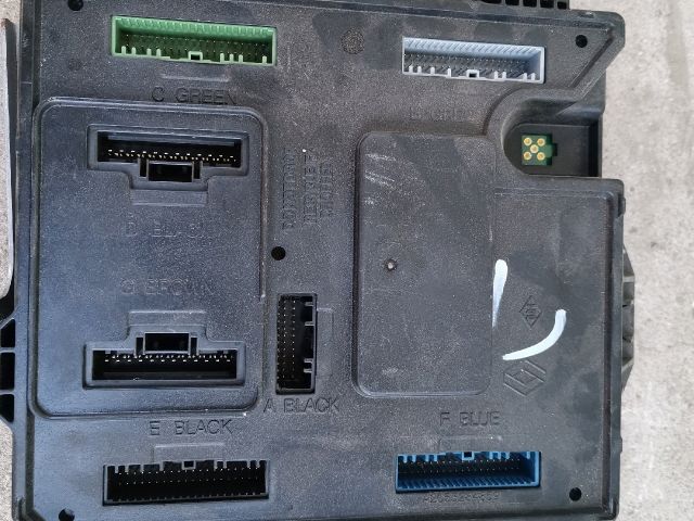 bontott RENAULT ZOE Motorvezérlő