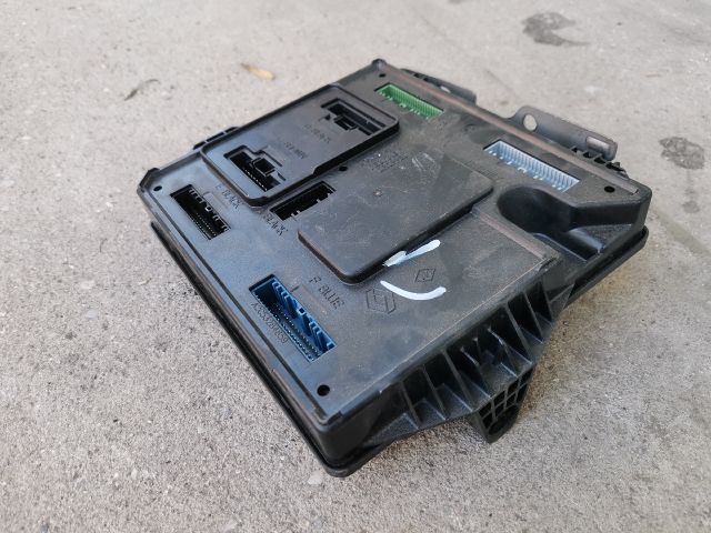 bontott RENAULT ZOE Motorvezérlő