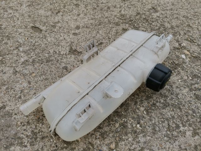 bontott RENAULT ZOE Kiegyenlítő Tartály