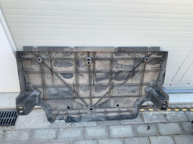 bontott RENAULT ZOE Alsó Motorburkolat