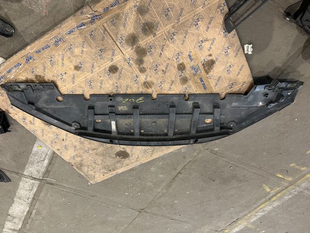 bontott RENAULT ZOE Alsó Motorburkolat