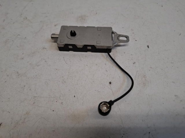 bontott RENAULT ZOE Antenna Erősítő