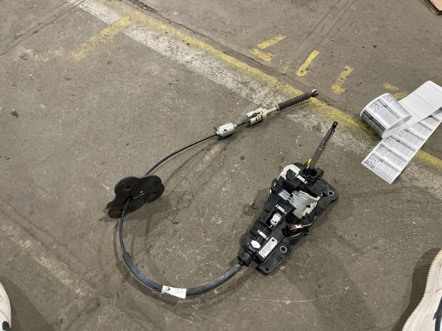 bontott RENAULT ZOE Automata Váltókar