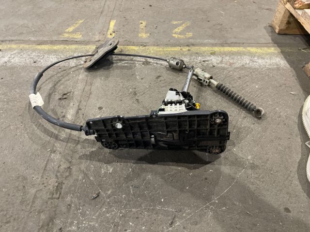 bontott RENAULT ZOE Automata Váltókar