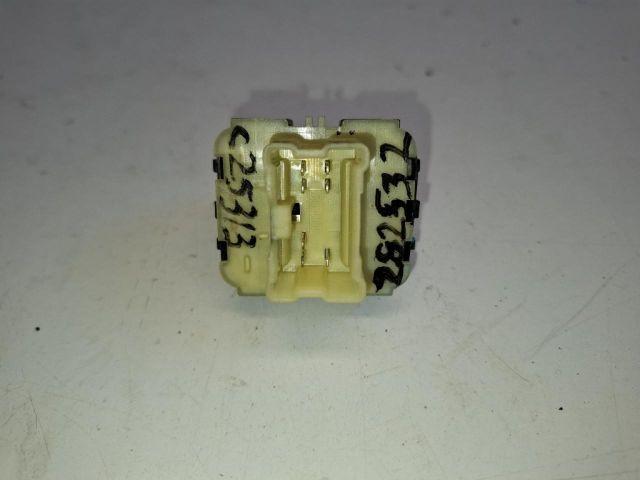 bontott RENAULT ZOE Bal első Ablakemelő Kapcsoló