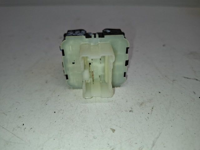 bontott RENAULT ZOE Bal első Ablakemelő Kapcsoló