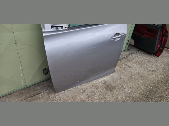 bontott RENAULT ZOE Bal első Ajtó (Üres lemez)