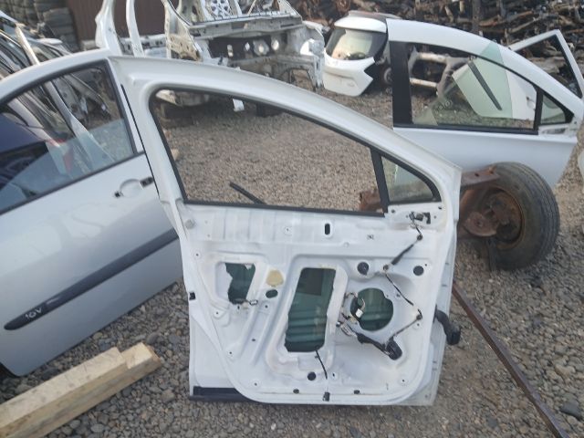 bontott RENAULT ZOE Bal első Ajtó (Üres lemez)