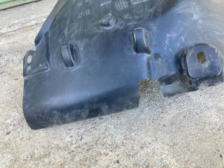 bontott RENAULT ZOE Bal első Hátsó Dobbetét (Kerékjárati, Műanyag)