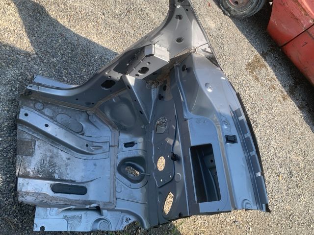 bontott RENAULT ZOE Bal első Negyed Karosszéria Csomag