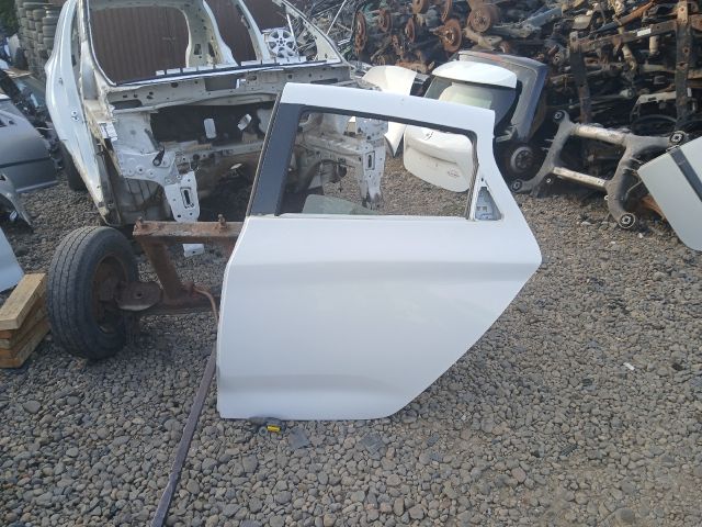 bontott RENAULT ZOE Bal hátsó Ajtó (Üres lemez)