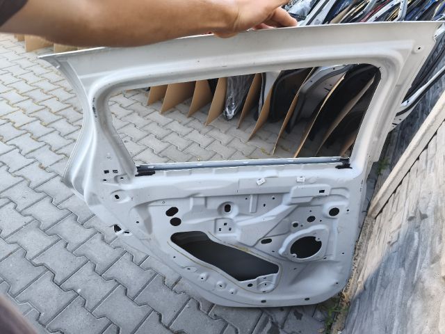 bontott RENAULT ZOE Bal hátsó Ajtó (Üres lemez)