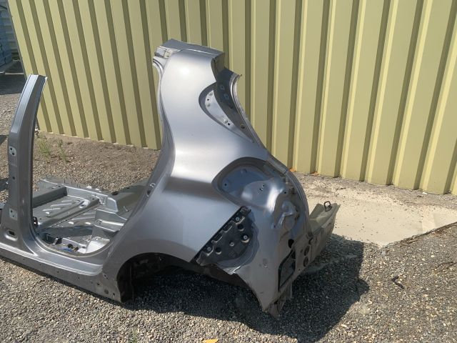 bontott RENAULT ZOE Bal hátsó Negyed Karosszéria Csomag