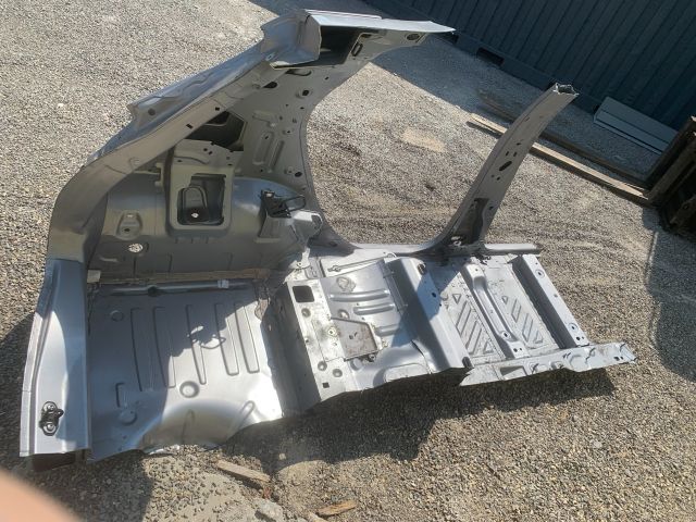 bontott RENAULT ZOE Bal hátsó Negyed Karosszéria Csomag