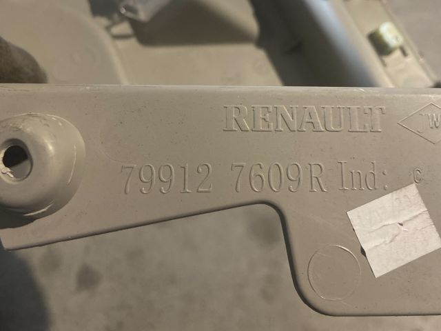 bontott RENAULT ZOE Bal Kalaptartó Tartó Konzol