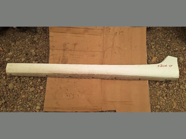 bontott RENAULT ZOE Bal Küszöb