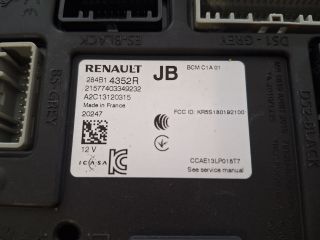 bontott RENAULT ZOE Biztosítéktábla Utastér