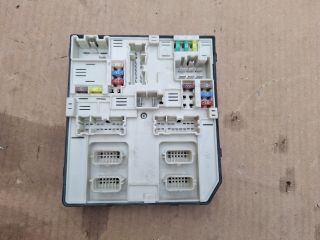 bontott RENAULT ZOE Biztosítéktábla Utastér