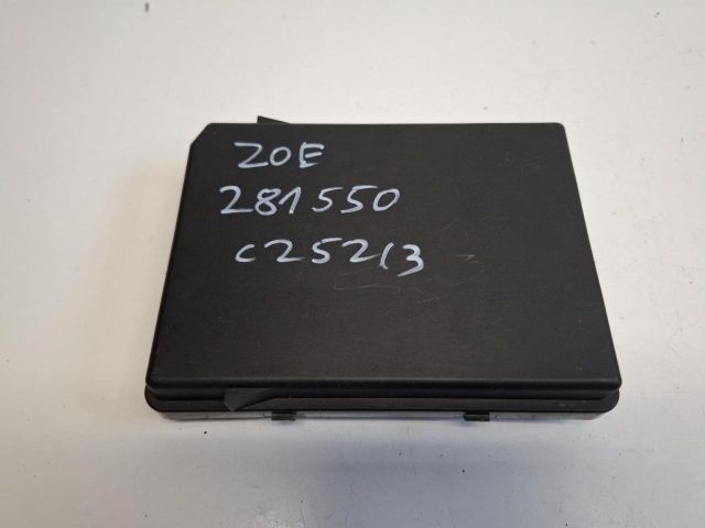 bontott RENAULT ZOE Biztosítéktábla Utastér